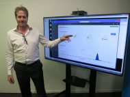 Christoph Mecking, Leiter Technik beim IT-Systemhaus Consalco, zeigt, wie einfach sich die Zadara-Cloud administrieren lässt (Bild: speicherguide.de)