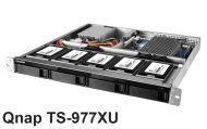 Qnap TS-977XU: 9-Bay-NAS mit hybrider Speicherstruktur & AMD-CPU (Bild: Qnap).