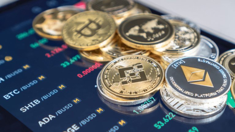 Mehr als Spielgeld: Fast 50% der Kryptoinvestoren hat bis zu 10.000 Euro angelegt 1 Kryptowaehrungen shutterstock 2002007354