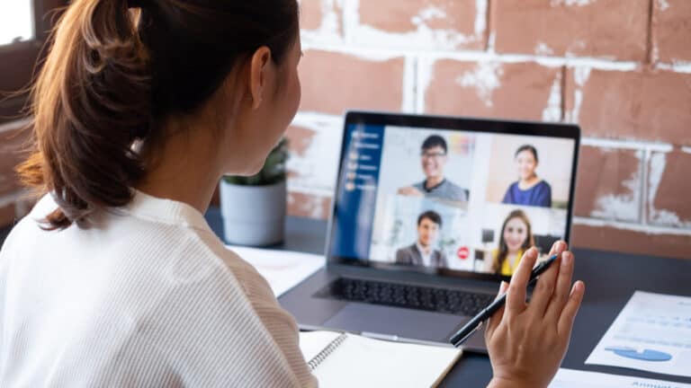 Online Meeting shutterstock 1728055387