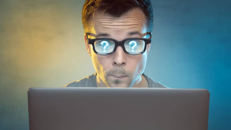 Fragezeichen Laptop
