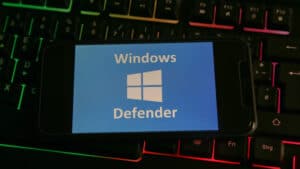 WindowsDefender Bild Ralf Liebhold Shutterstock.com shutterstock 1941908011 1920