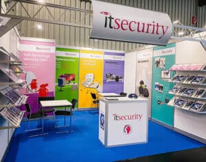 Unsere Kollegen der it-daily.net und it security in Halle 6 am Stand 6-401 (Bild: Daniela Seeber). Unsere Kollegen der it-daily.net und it security in Halle 6 am Stand 6-401 (Bild: Daniela Seeber).