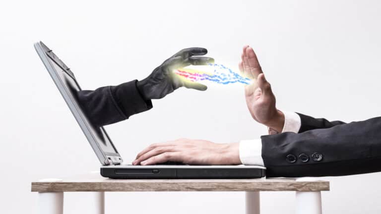 Abwehr Cyberangriff