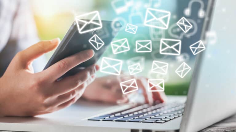 Mails