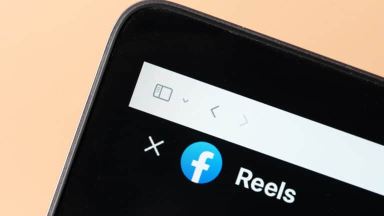 Facebook Reel