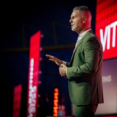 Dirk Kreuter auf der marketingoffensive 2023 in Hamburg (Quelle: Dirk Kreuter/Marketingoffensive)