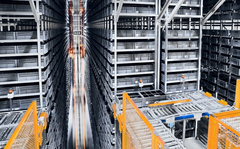 Modern automated warehouse AdobeStock
