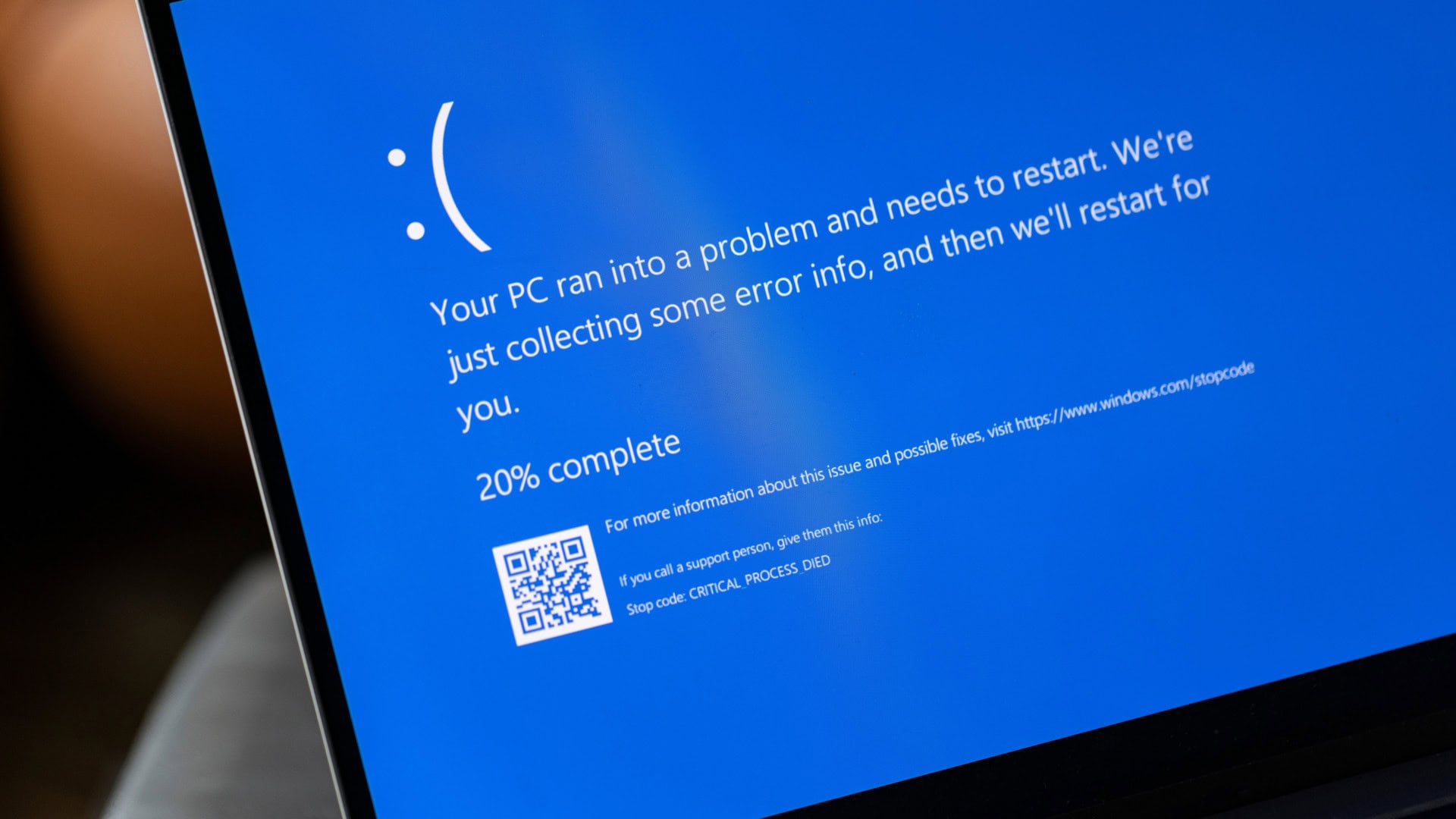 Windows stürzt in Unternehmen deutlich mehr ab als macOS