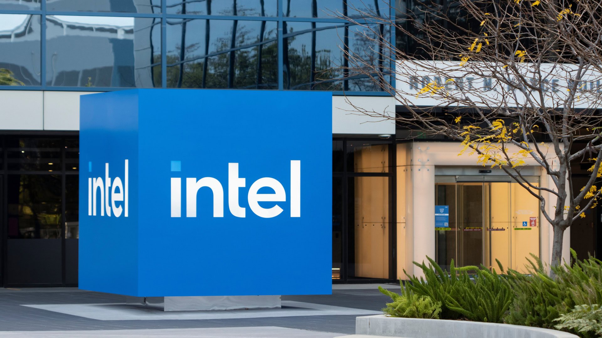 Intel split? TSMC and examine takeover