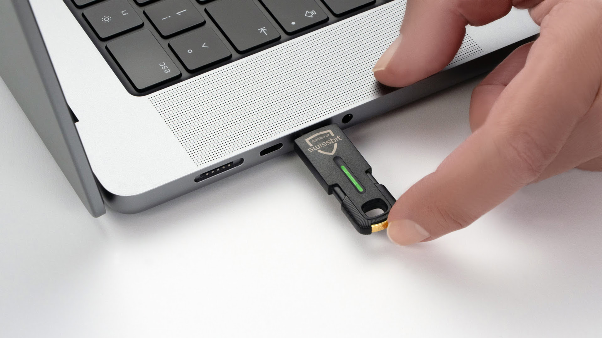 Swis Scan Key Swissbit präsentiert phishing-resistenten Security Key