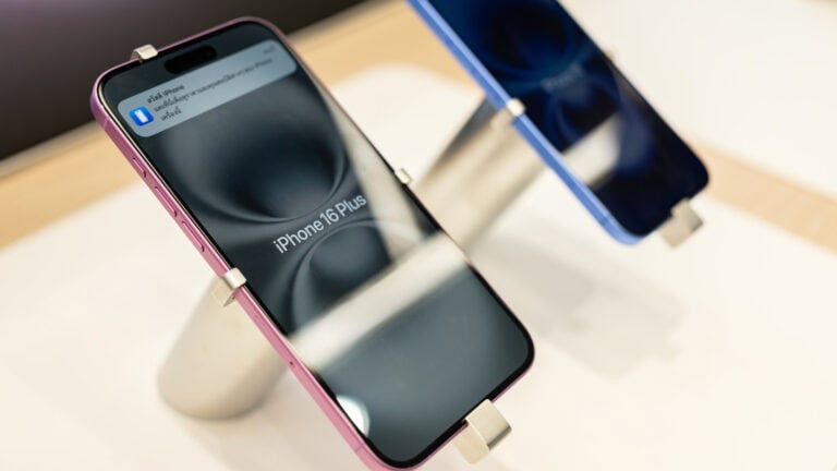 iPhone 16 Plus