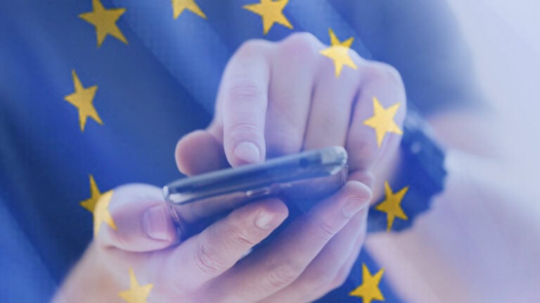 EU Handy shutterstock 1057742738