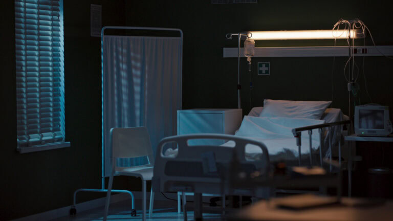 Krankenhausbett