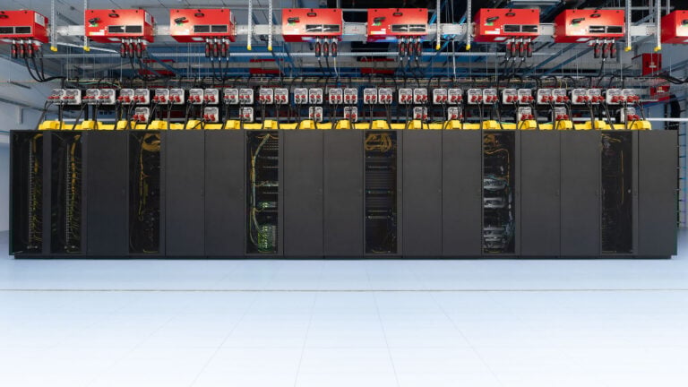 Supercomputer, supercomputer universität paderborn, green 500 supercomputer 2025, deutscher supercomputer, otus, Universität Paderborn