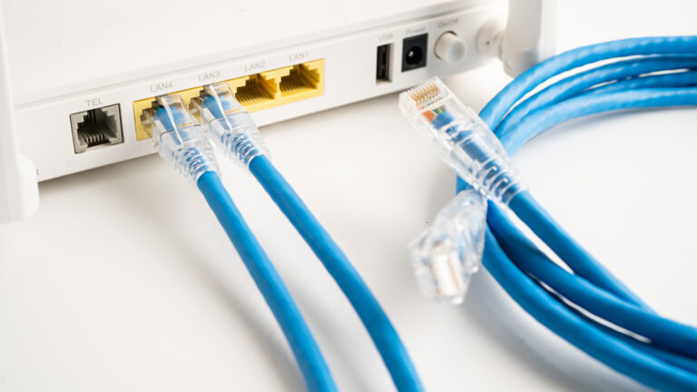 Gigabit-Internet für alle – verbindliche Ziele sollen Tempo machen 6 Internetkabel