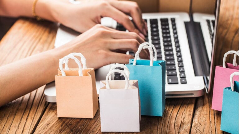 Die beliebteste Einkaufssoftware für Unternehmen: Welche Anbieter überzeugen? 4 Online-Shopping