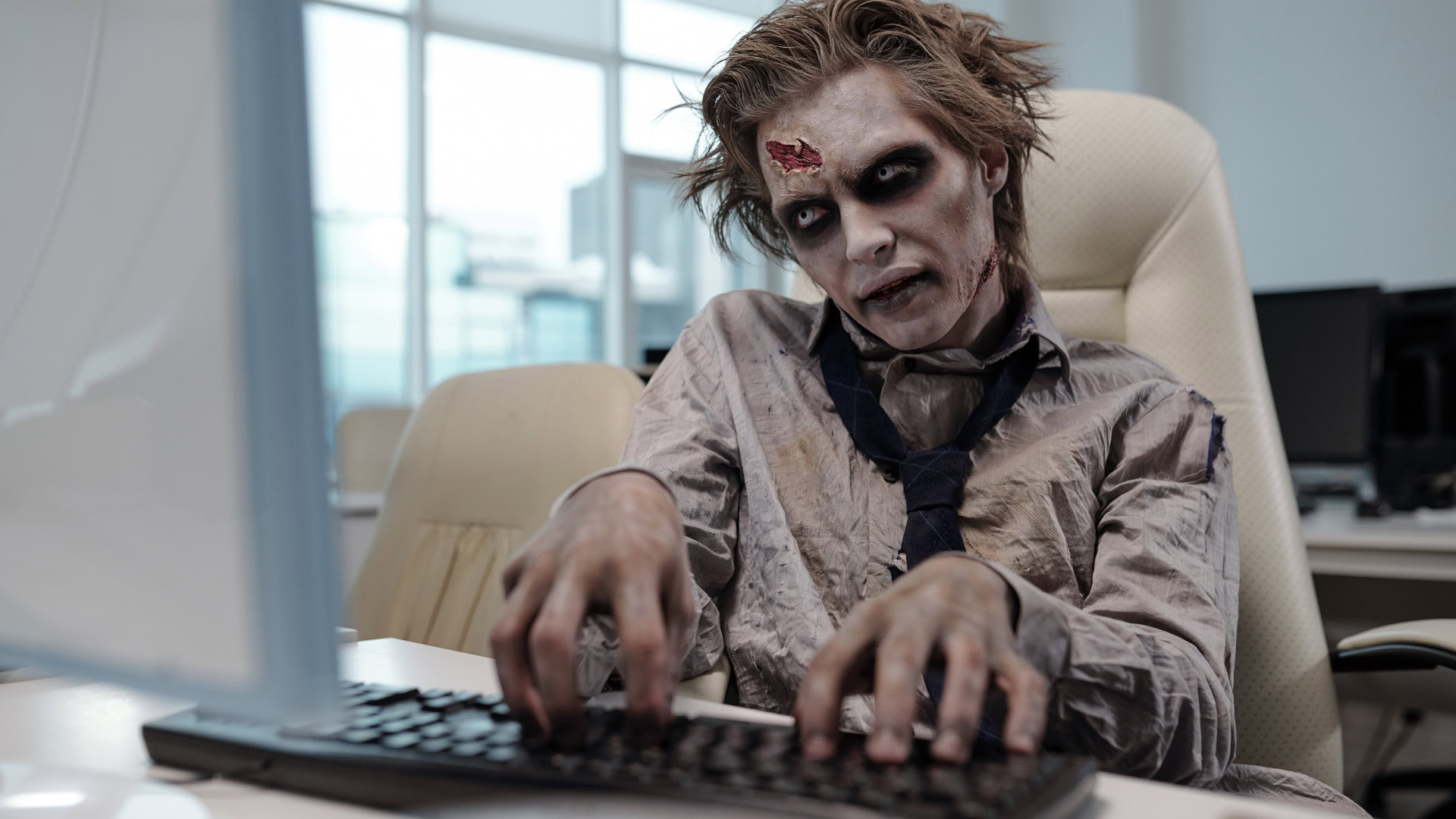 Wenn Arbeit nicht endet: Das Phänomen der Zombie-Projekte 1 Zombie-Buero