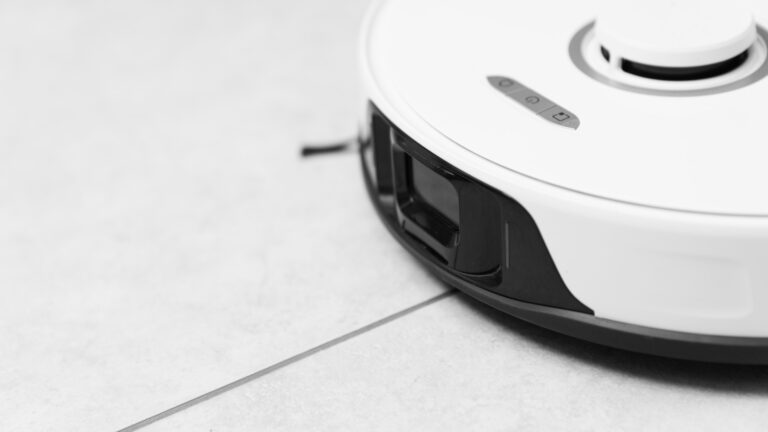 Mann erlangt versehentlich Kontrolle über 7.000 Saugroboter 3 Saugroboter