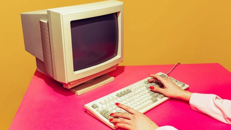 Die zwei Seiten der IT-Modernisierung: Software und Hardware 4 Legacy, legacy systeme, it modernisierung 2026, it modernisierung strategien 2026, legacy systeme 2026, Legacy-Systeme, IT-Modernisierung, Digitalisierung