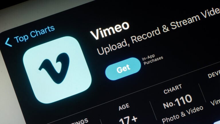 Vimeo Shutterstock Bildquelle: Shutterstock/ Mino Surkala