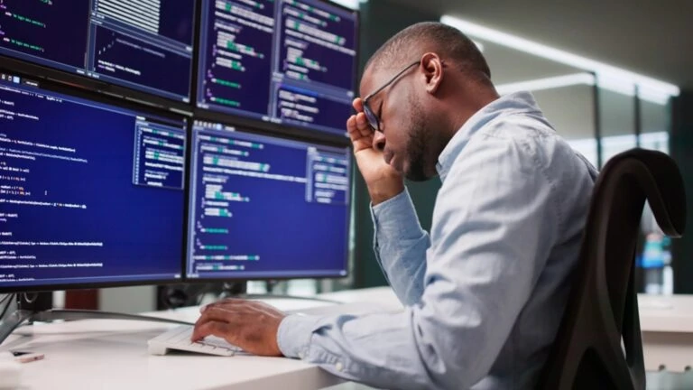 KI-Code-Krise: Führungskräfte steuern gegen technischen Schuldenberg 6 Software, Code, AI, Führungskraft, KI