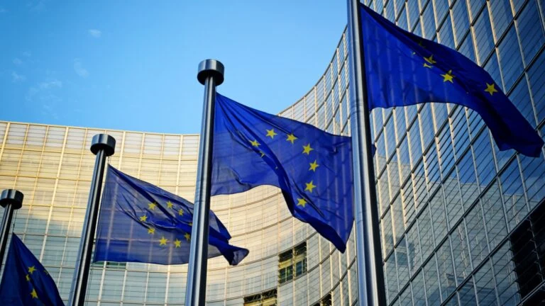 Wenn Digitale Souveränität zu Europas Verteidigungsfrage wird 7 Cloud, Sovereign Cloud, Verteidigung, Europas Verteidigung, Europas Sicherheit, digitale Souveränität in der Verteidigung Europas, Digitale Souveränität rückt damit ins Zentrum der Sicherheitspolitik, europäische digitale Souveränität und geopolitische Risiken, Digitale Souveränität, Souveränität