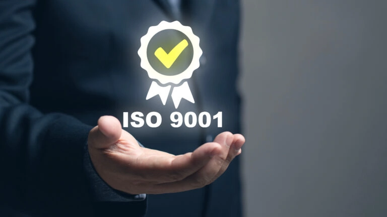 ISO 9001 Zertifizierung: Brauchen Unternehmen das im KI-Zeitalter noch? 4 ISO-9001