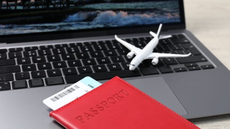Reisepass, Datenleck Reiseportal, Passdaten Leak, Buchungsdaten gehackt, Cyberangriff Reiseanbieter, Voyage Privé Datenleck Reisepassdaten betroffen, Phishing nach Voyage Privé Datenleck WhatsApp Betrug, Voyage Privé Datenleck, Datenleck