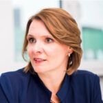 Simone Brett Murati 400