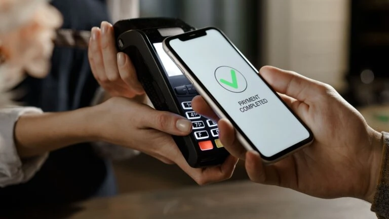 Ob Smartphone oder Smartwatch: Zwei Drittel der Deutschen zahlen mobil 10 Payment, kontaktlos bezahlen, Smartphone bezahlen, Smartwatch bezahlen, Studie, Mobile Payment Deutschland 2026, Mobile Payment Deutschland, Smartphone, mobil