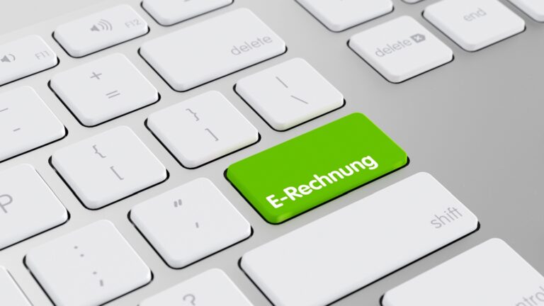 E-Rechnung: Warum Unternehmen jetzt handeln sollten 10 Rechnung, E-Rechnungspflicht, elektronische Rechnung, E-Rechnungspflicht 2027 für Unternehmen erklärt, wann müssen Unternehmen E-Rechnungen versenden, Vorteile der elektronischen Rechnung für Unternehmen, XRechnung und ZUGFeRD im Vergleich, E-Rechnung, elektronische Rechnung