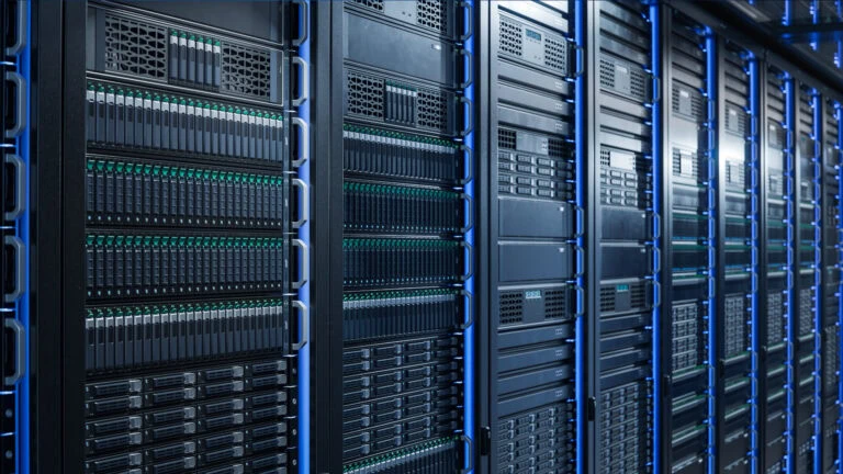 Mit Agentischer KI gegen den Ingenieurmangel in der DACH-Region 4 Server