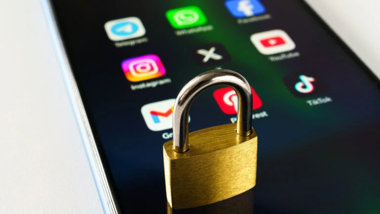 Steht ein Social-Media-Verbot für Kinder bevor? Klärung erwartet 3 Social-Media-Verbot