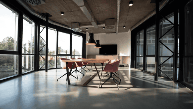 Büro für IT-Teams mieten: Team-Office, Coworking oder eigener Mietvertrag?